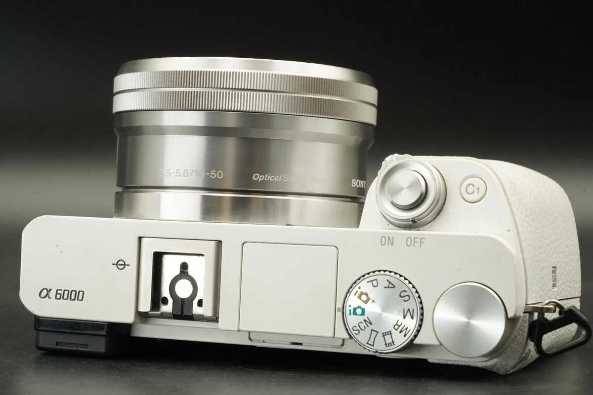 Sony a6000 Digital Camera White w/ 16-50 + 55-210mm -14850 cut US STOCK #12011