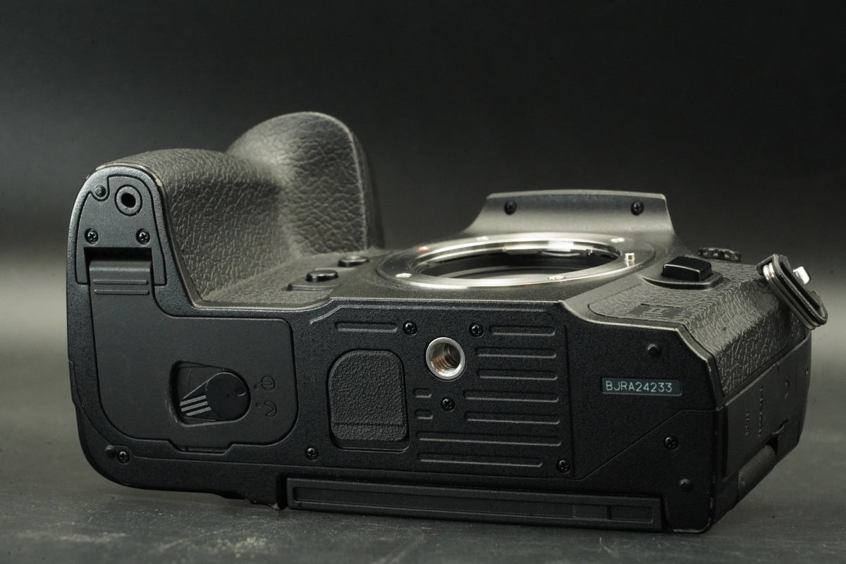OM SYSTEM OM-1 Mark II Spiegellose Kamera -81 Schnitte- #12015