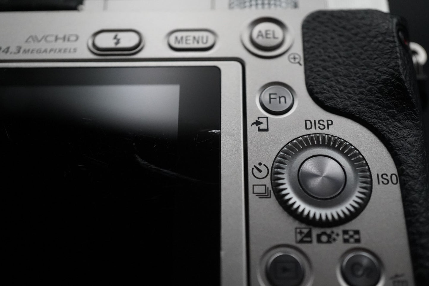 Sony a6000 Digital Mirrorless Camera with Lens Silver US Duty Paid 10776