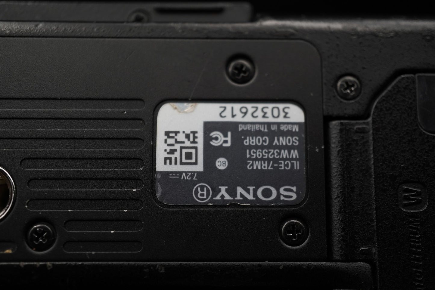 Sony ILCE-7RM2 A7R II Digital SLR Camer US Duty Paid 9965