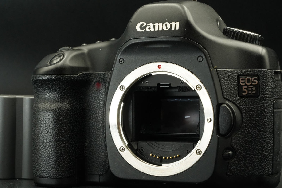 Canon EOS 5D Digital SLR Full Frame Camera Body Only #12390