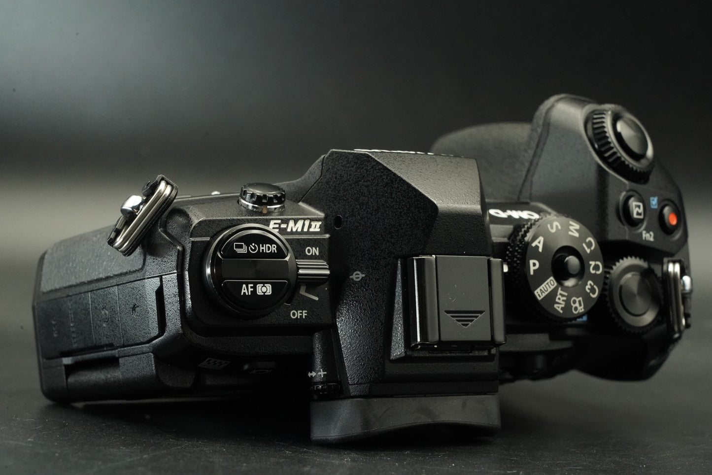 2702 cuts! Olympus OM-D E-M1 Mark II Digital Camera Black Body 11674