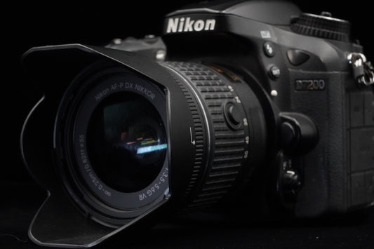 Nikon D7200 24.2 MP Digital SLR Camera w/ Lens US DUTY PAID 9798