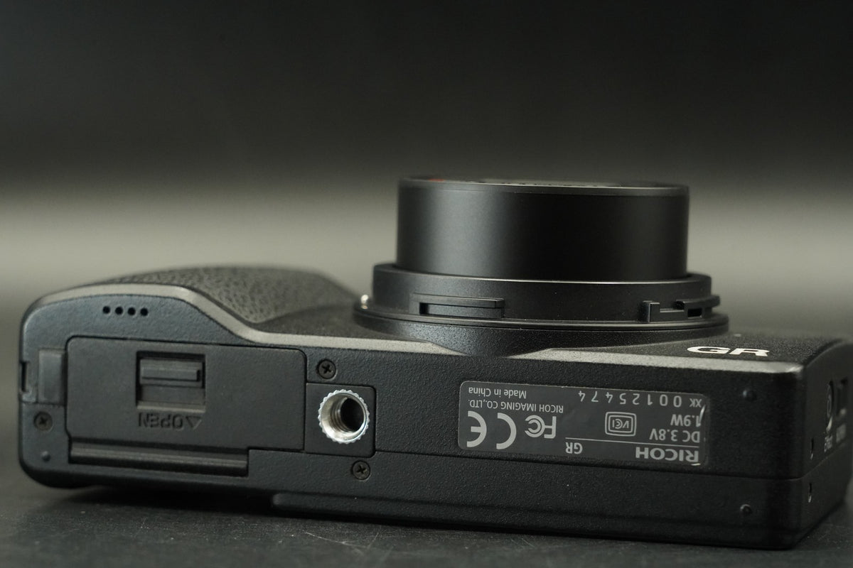 RICOH GR 16.2MP Digital Compact Camera Black JAPAN #12167