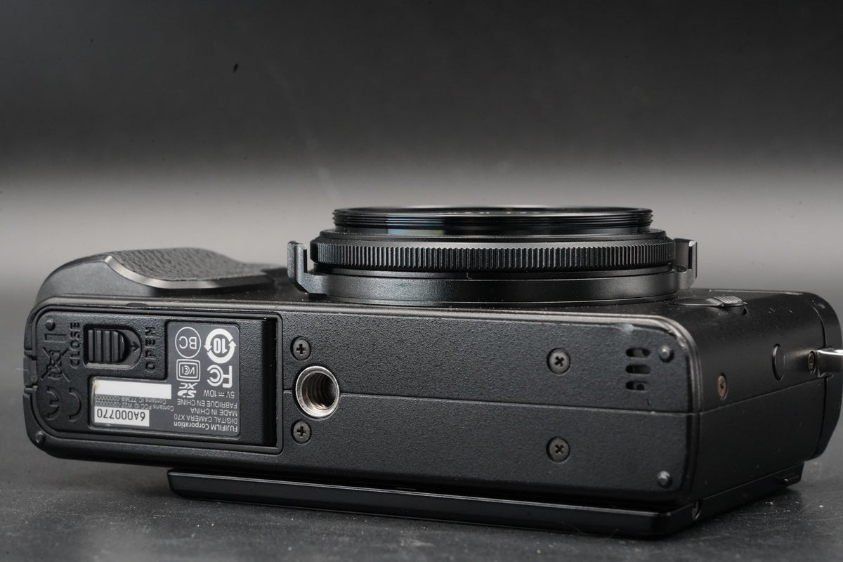 Fujifilm Fuji X70 X 70 Black 16.3MP Digital Camera US STOCK #11351
