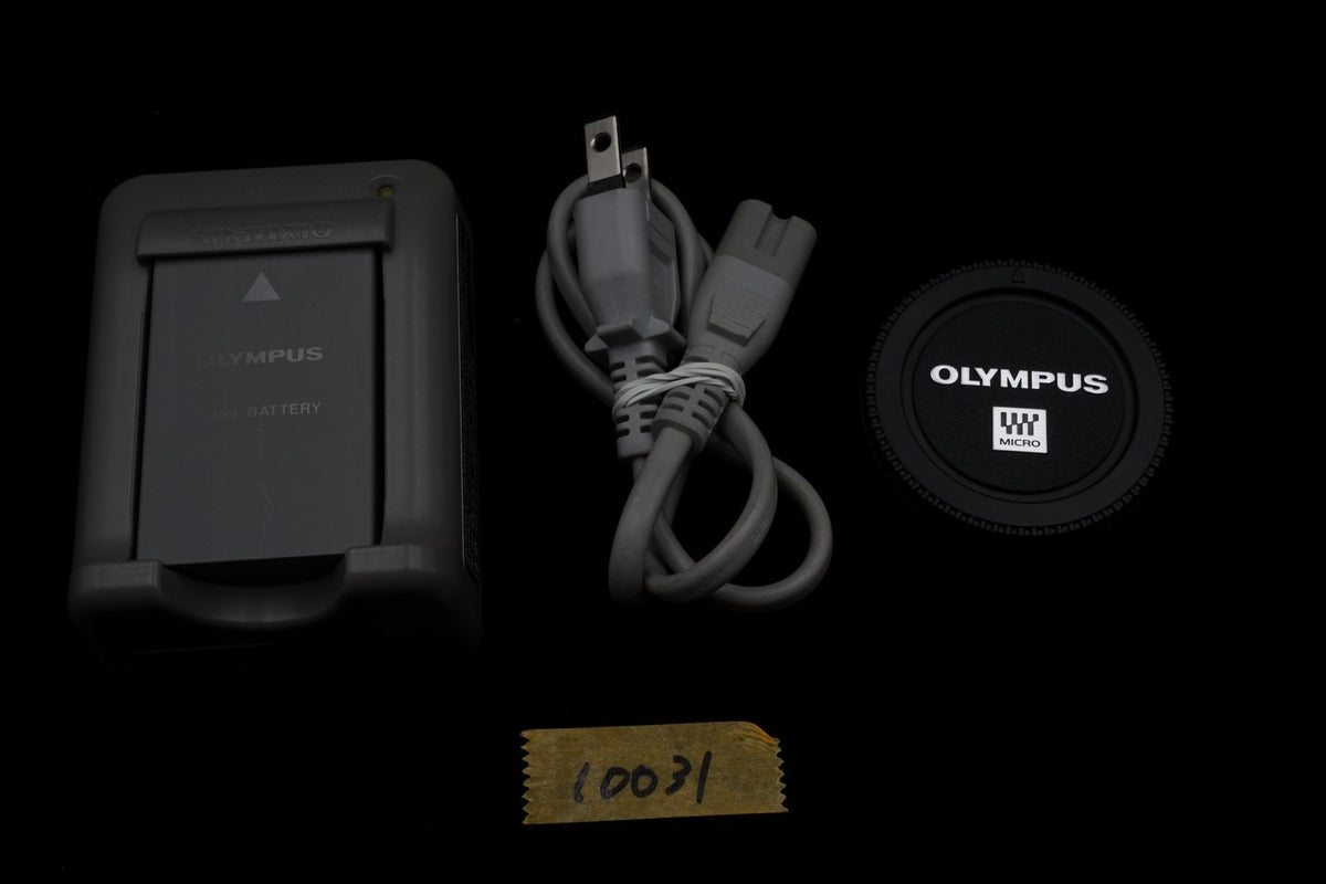 Olympus OM-D E-M5 Mark III 20.4MP Mirrorless Digital Camera US STOCK #10031