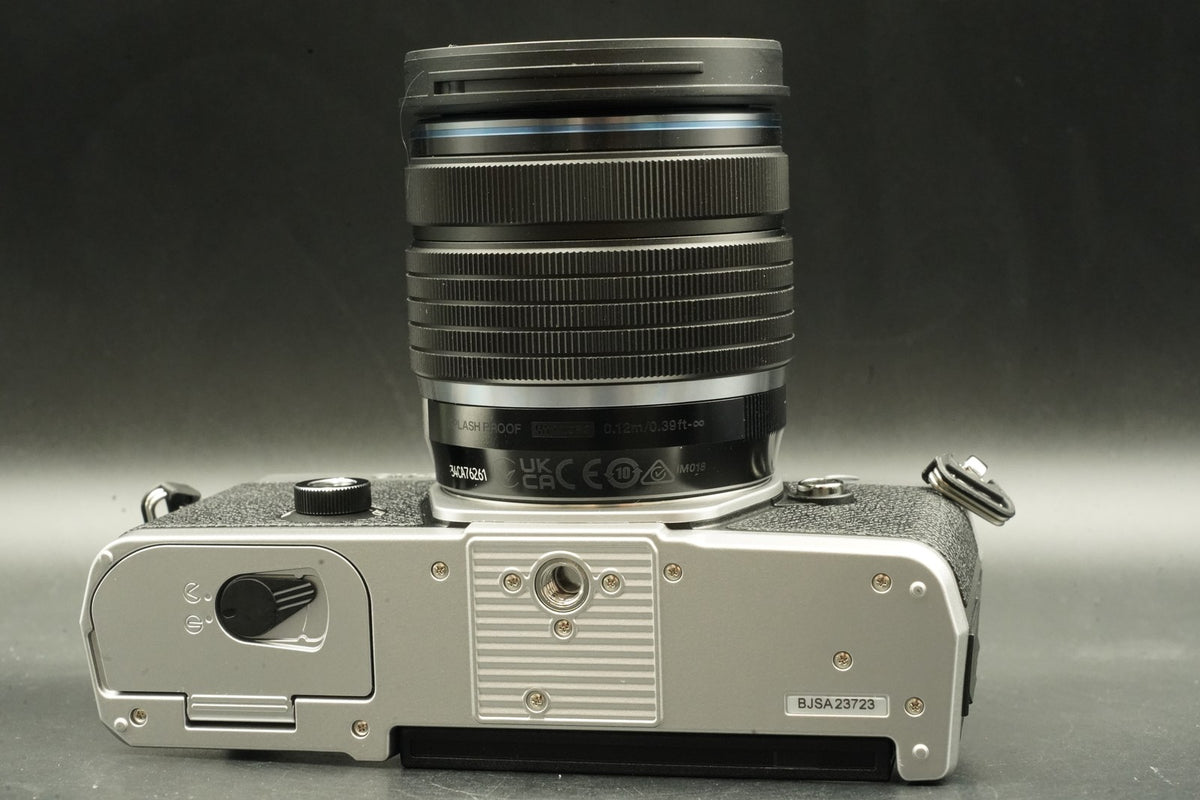 OM SYSTEM OM-3 Mirrorless Camera + M.ZUIKO 12-45mm f/4 Silver -1177 cuts- #12154