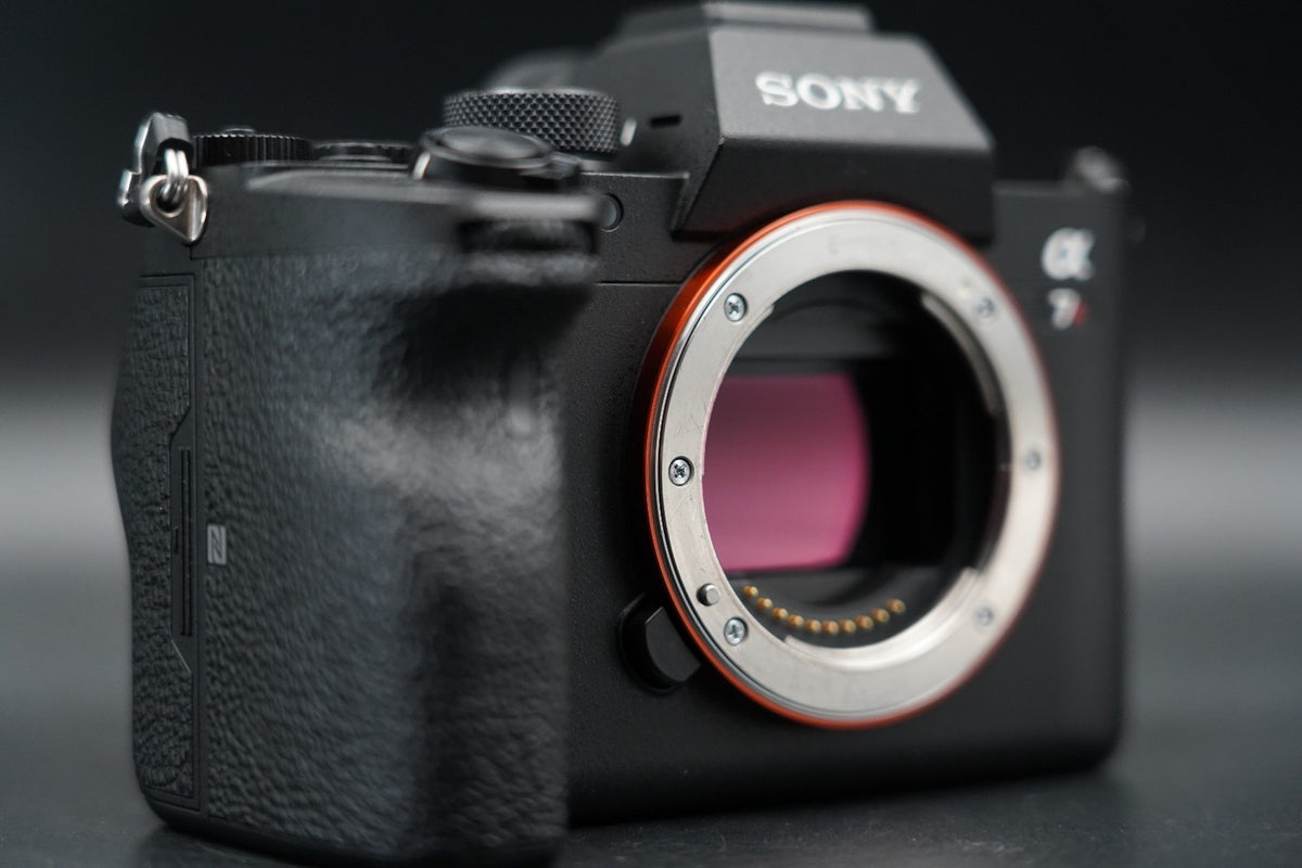 Sony A7R IV ILCE-7RM4 Spiegellose Digitalkamera Englisch OK -37970...