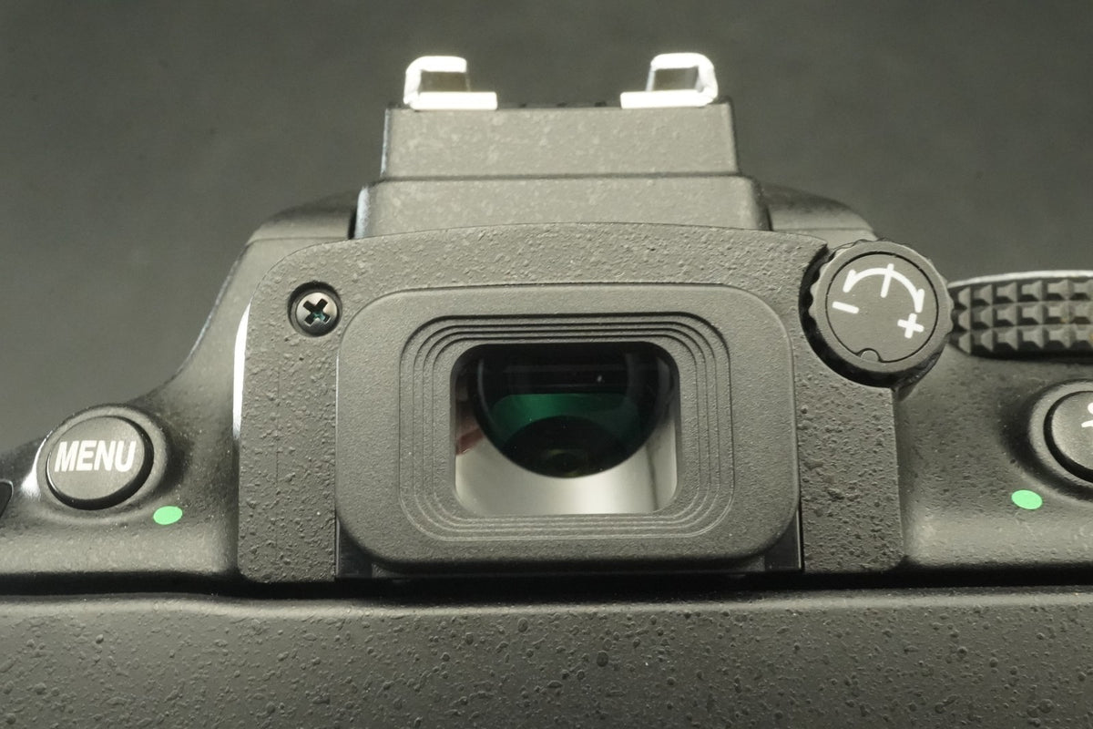 Appareil photo numérique reflex numérique Nikon D5300 avec objectifs AF-S...