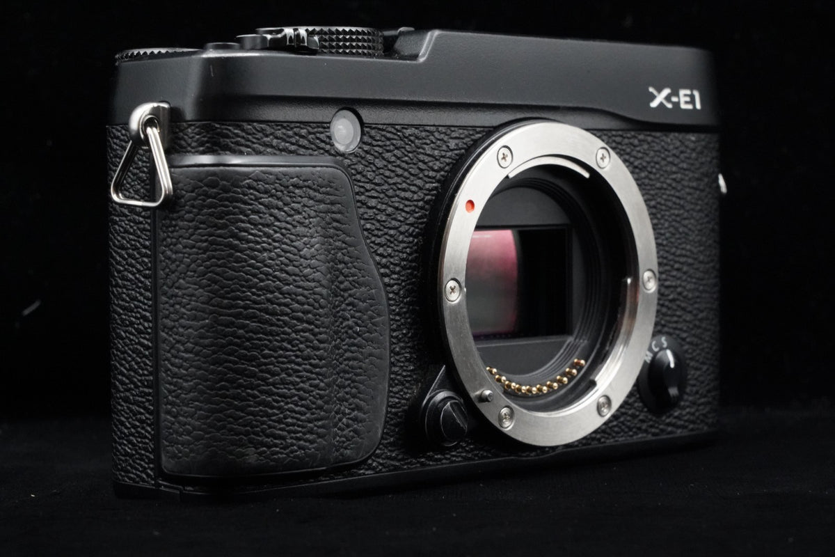 Fujifilm X-E1 16.3MP Digital SLR Camera Body Black US STOCK #9553