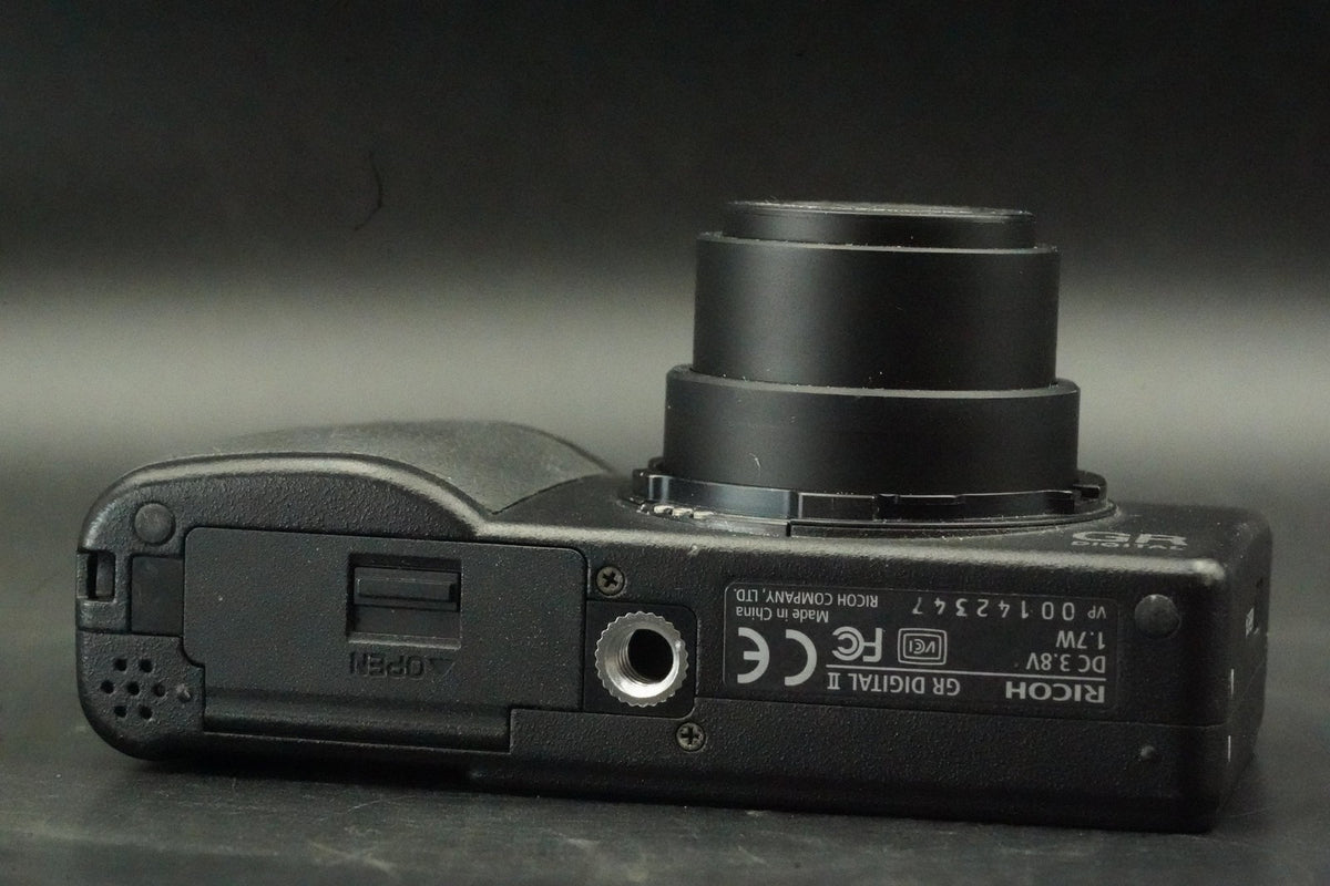 RICOH GR DIGITAL II 10.1 MP Compact Camera -1296 cuts- #12747