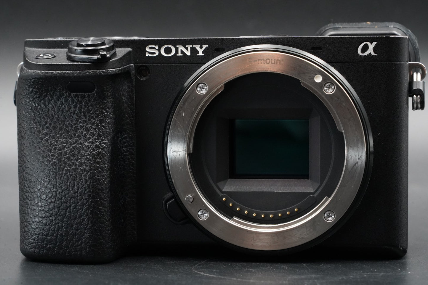 Sony Alpha A6400 Mirrorless Digital Camera Black with Lens US Duty Paid 10872
