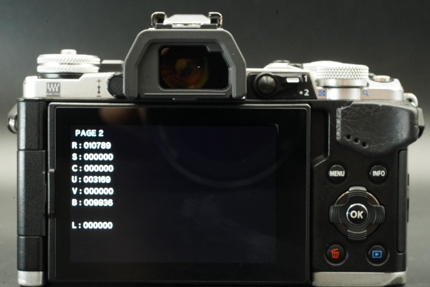 Olympus OM-D E-M5 Mark II w/ M.ZUIKO 14-150 Lens Silver -10789 cuts- #11765