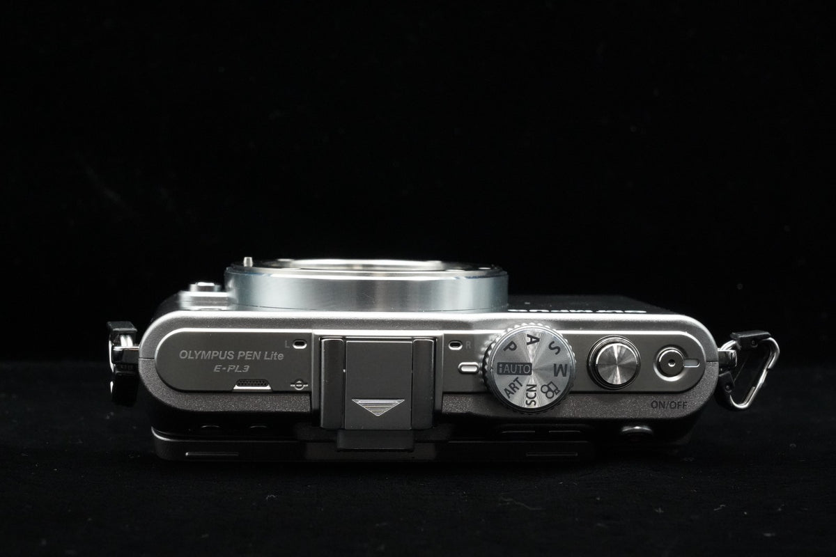 Olympus PEN Lite E-PL3 Silver 12.3 MP Digital Camera Body US STOCK