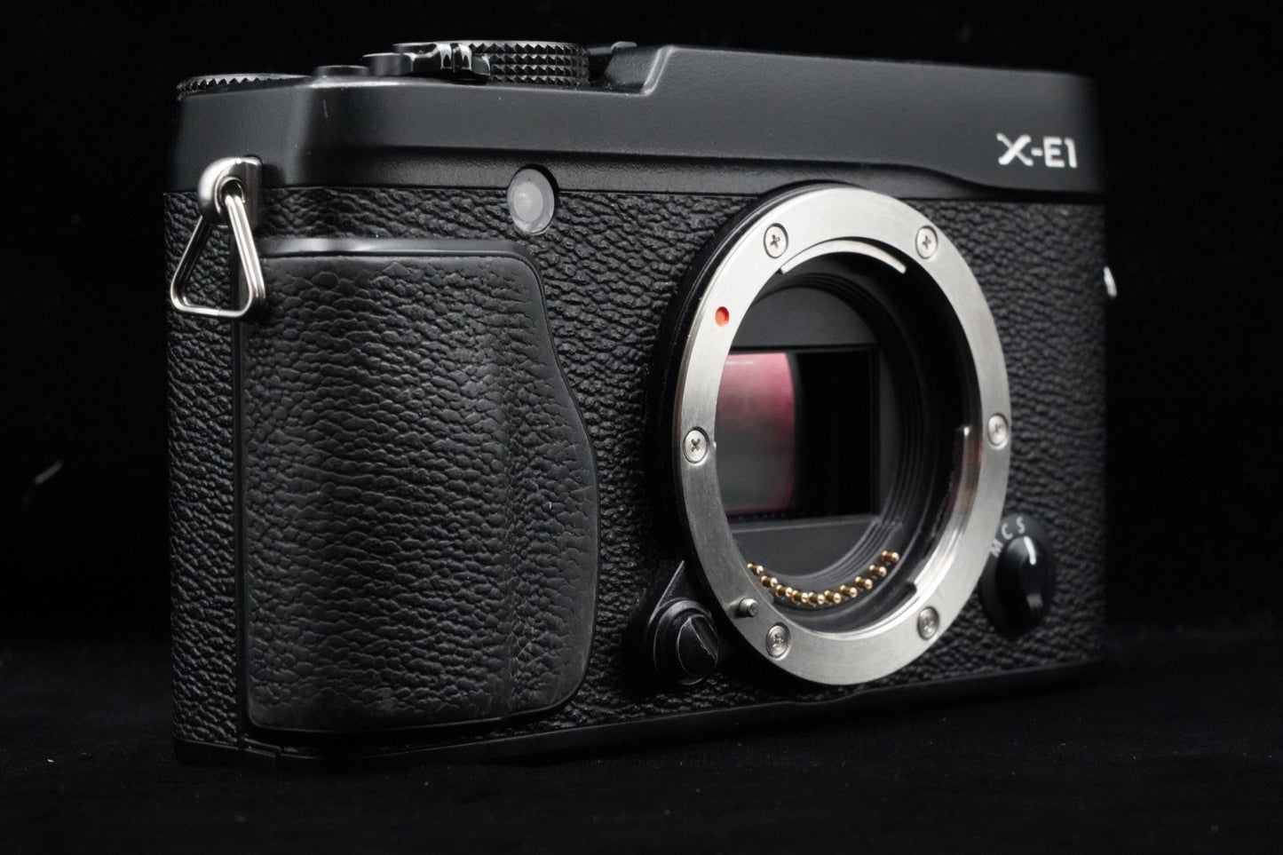 Fujifilm X-E1 16.3MP Digital SLR Camera Body Black US Duty Paid 9553