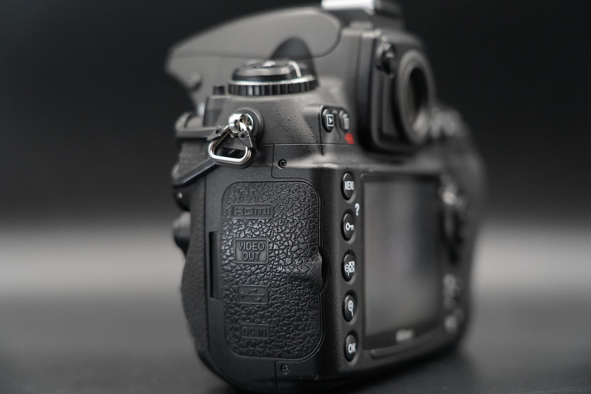 Nikon D700 12.1 MP DSLR Digital Video Camera Used US STOCK #11424