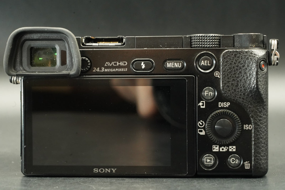 Sony alpha a6000 Digital Mirrorless Camera with Lens Black -4681 cuts- #12361