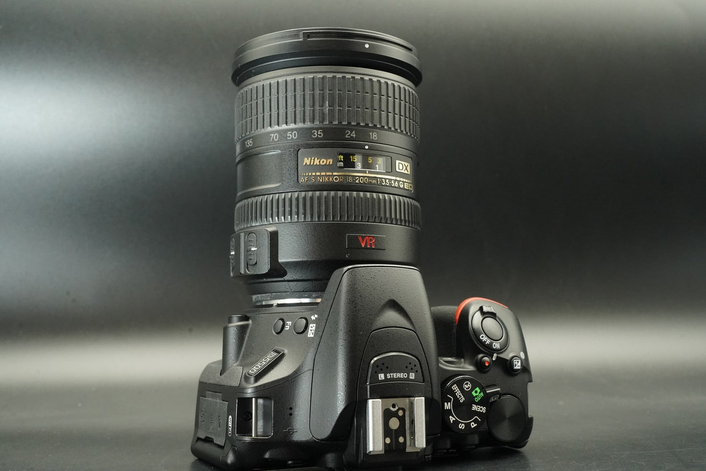 Nikon D5500 DSLR Digital Camera with AF-S 18-200mm Lens -12963 cuts- #11518