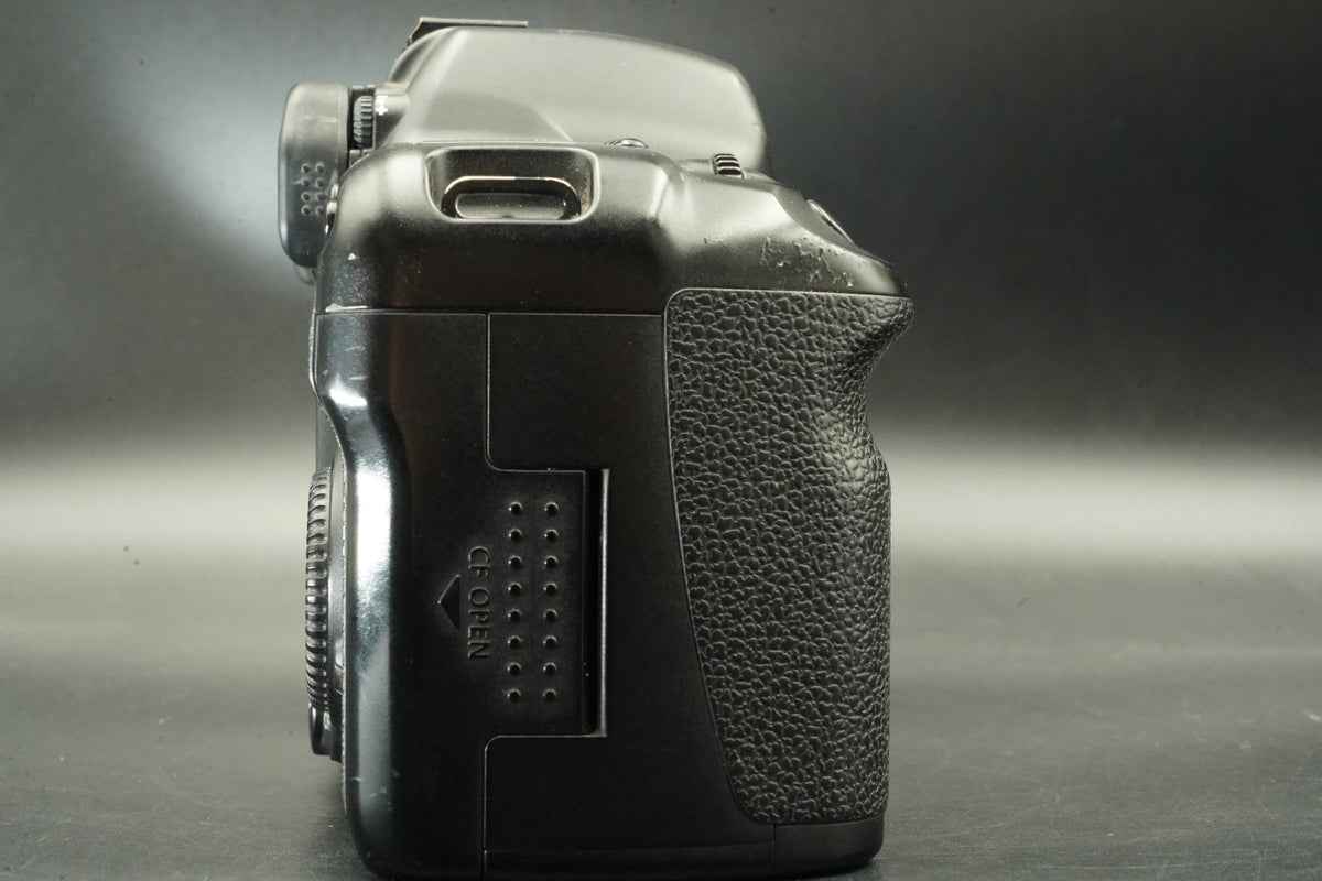 Canon EOS 5D Digital SLR Full Frame Camera Body Only #11917