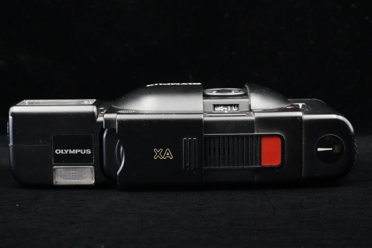 Olympus XA 35mm Rangefinder Film Camera A11 Flash [] US STOCK #9669