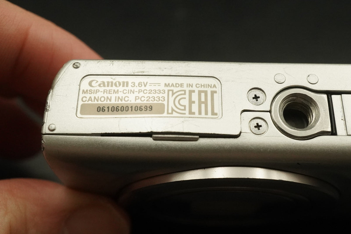 Canon PowerShot IXY 200 ELPH 185 digital Camera Silver #12600