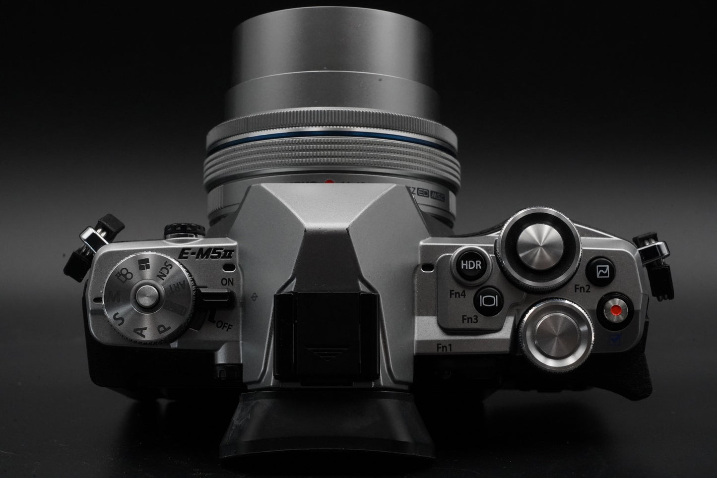 Olympus OM-D E-M10 Mark III Silver Body Only Silver w/ 2 Lenses 10617
