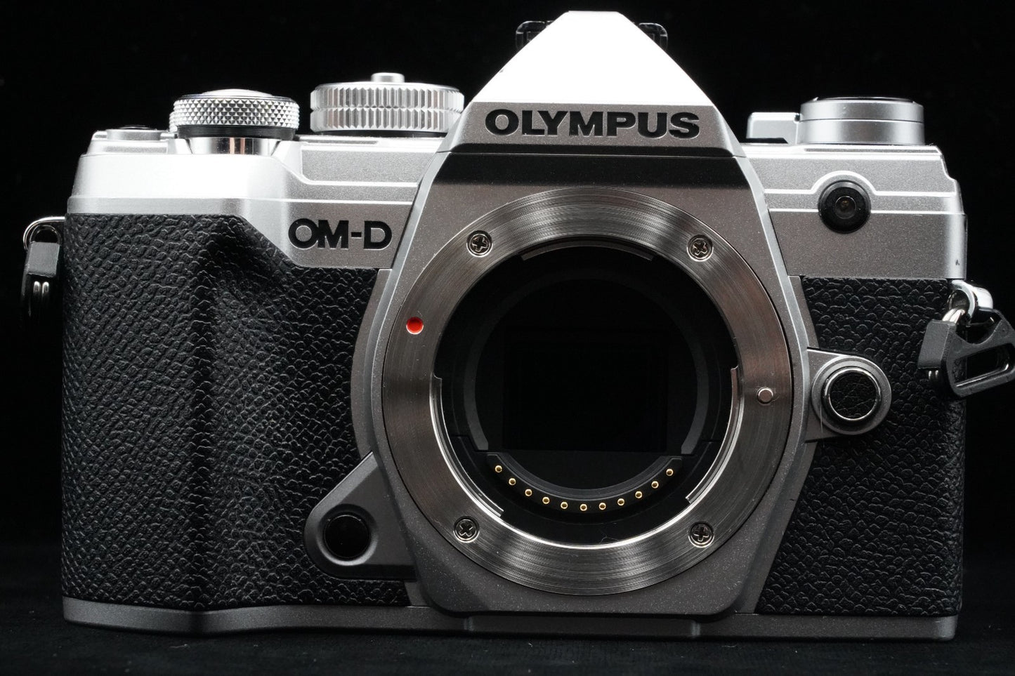 Olympus OM-D E-M5 Mark III 20.4MP Mirrorless Digital Camera US Duty Paid 9677