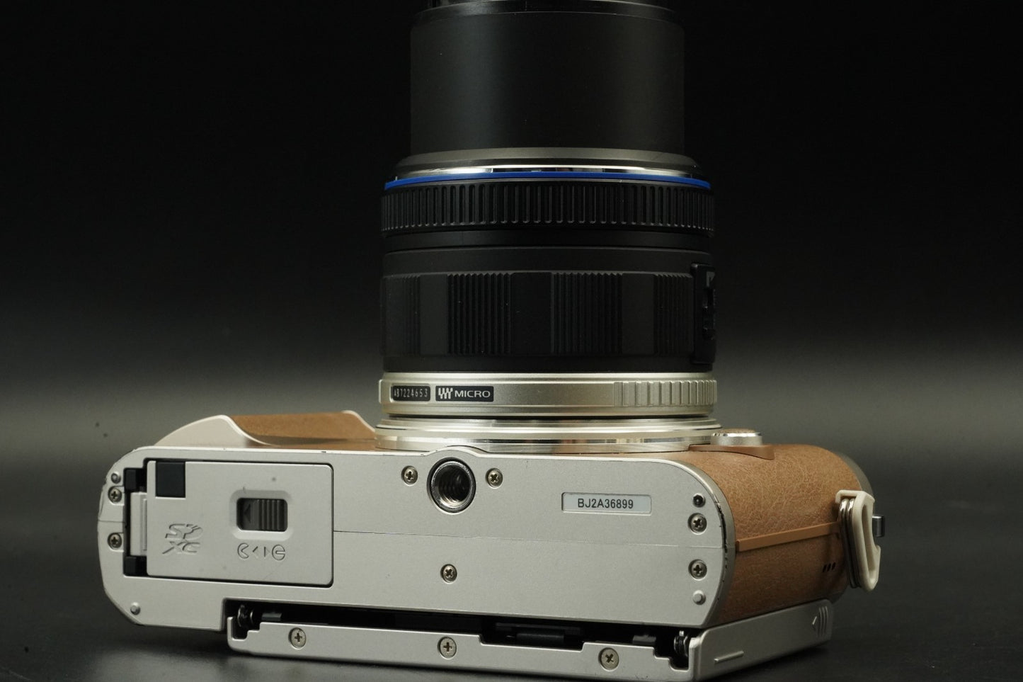 2156 cuts! OLYMPUS PEN E-PL9 Digital Camera w/ 2 Lens Brown US DUTY PAID 11572