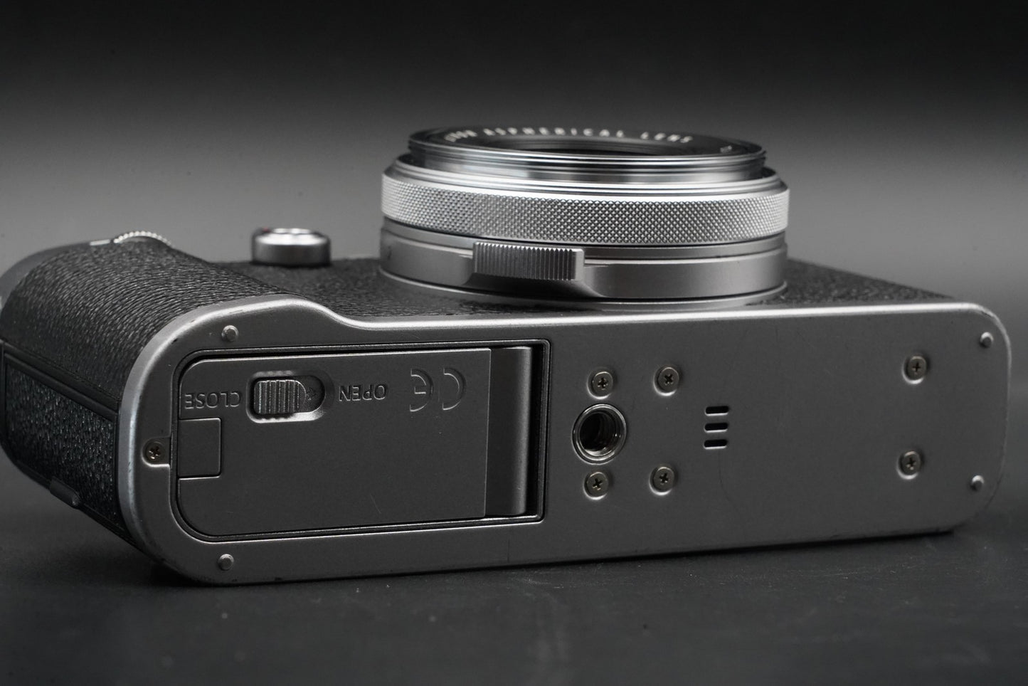 Fujifilm X100F 24.3MP Digital Camera Black From JAPAN US Duty Paid 10934