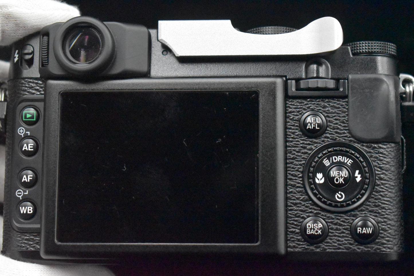 [US Duty Paid] Fujifilm X10 Black pPoint and Shoot Compact Digital Camera 8597