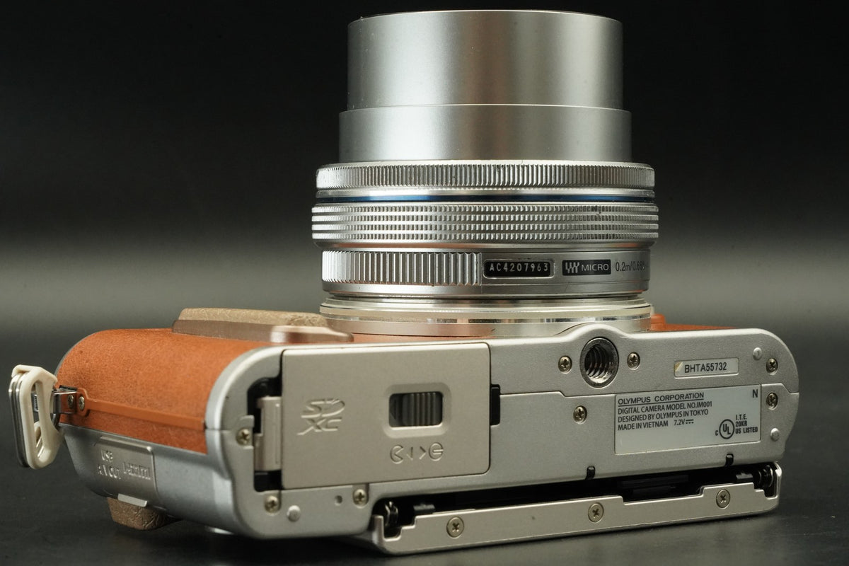 Olympus E-PL8 marrone con 2 obiettivi fotocamera digitale mirrorless US STOCK...