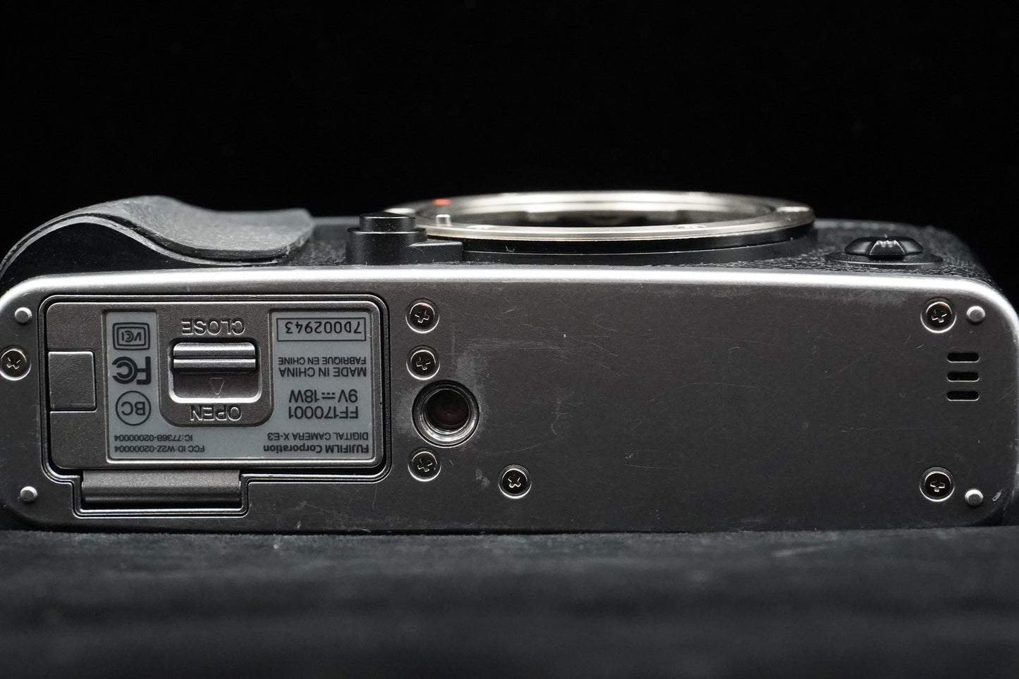 Fujifilm X-E3 24.3MP Mirrorless Digital Camera Silver Body US DUTY PAID 10346