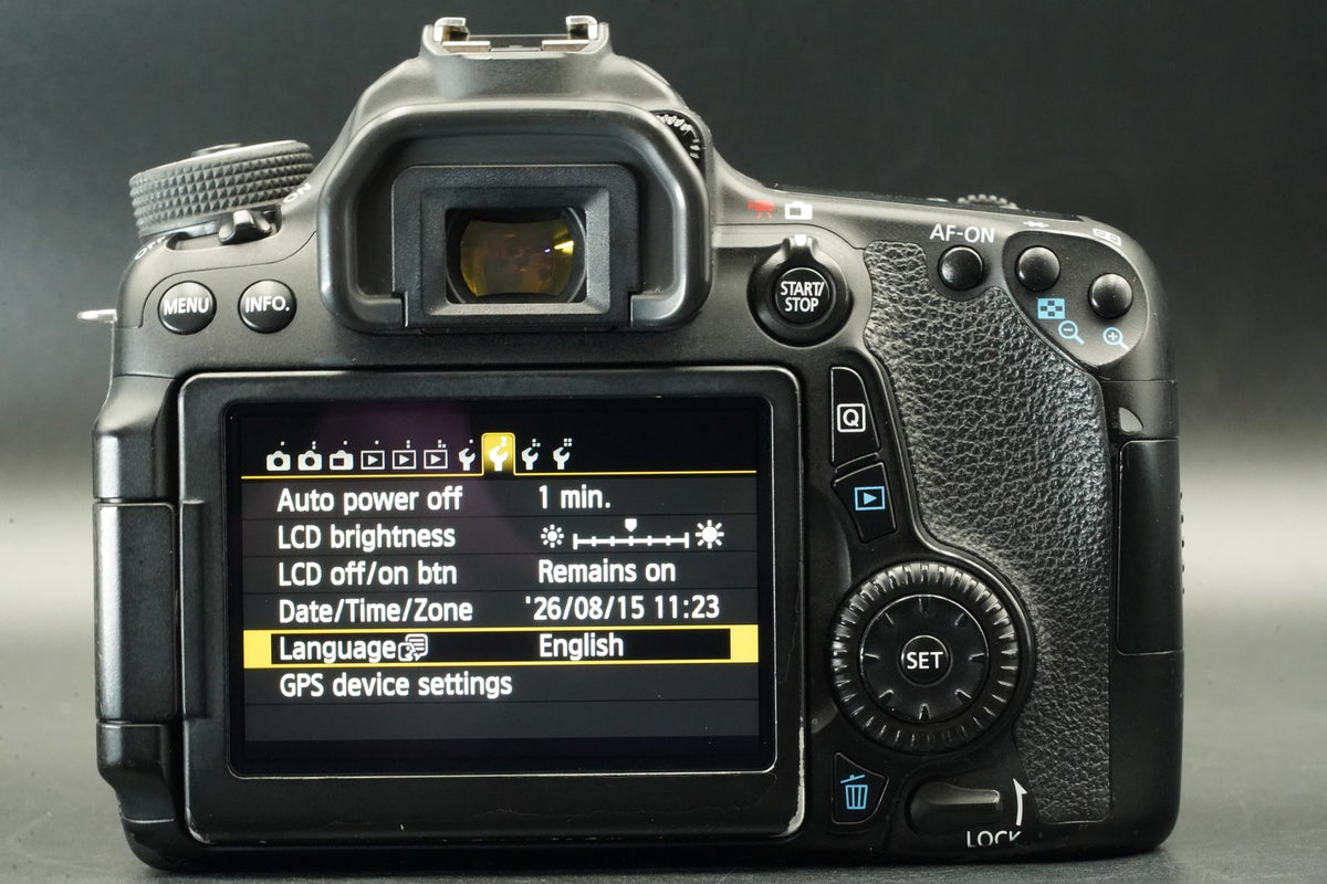 Canon EOS 70D DSLR Digital SLR Camera with EF-S 18-135mm Lens US STOCK #11870