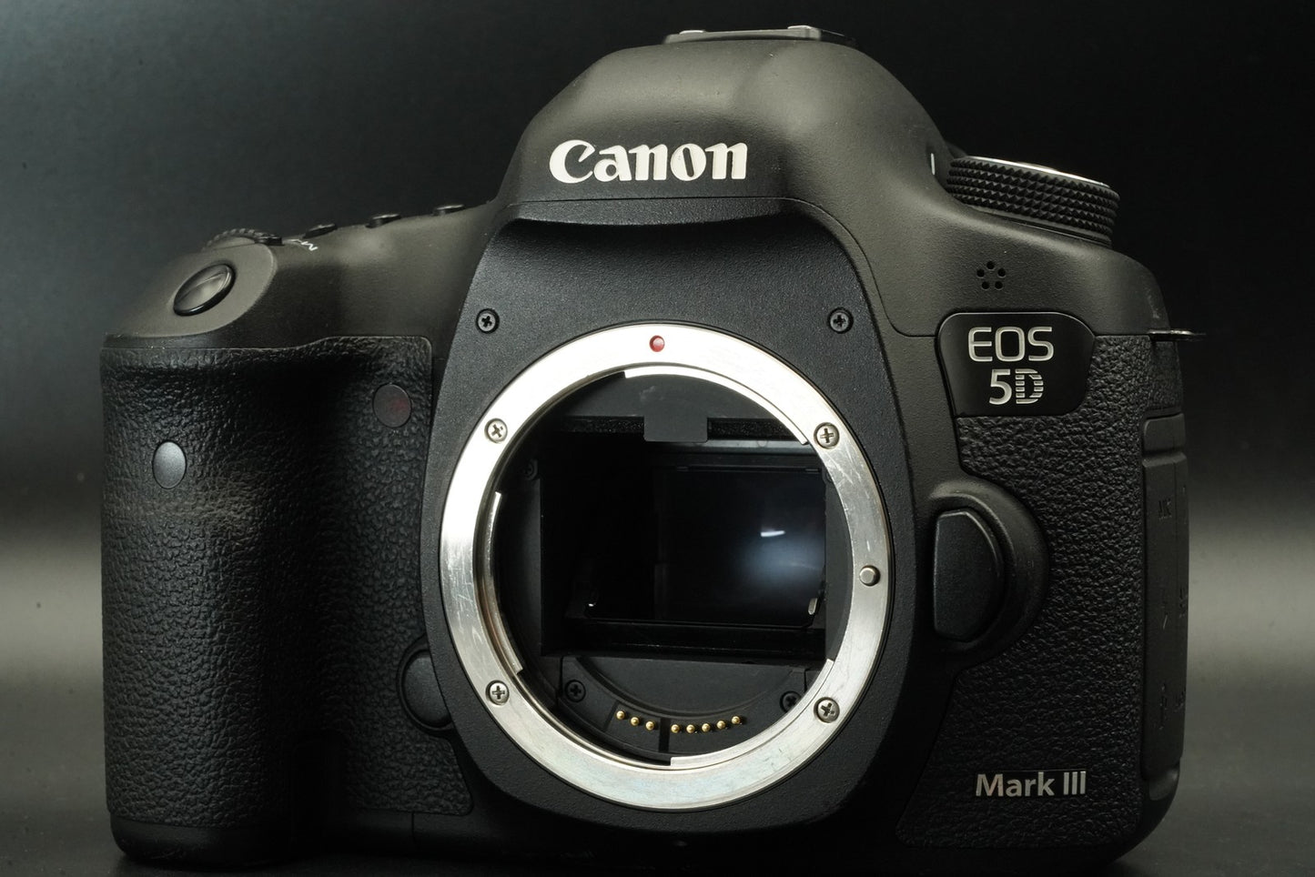 Canon EOS 5D Mark III Digital Camera DSLR w/ EF 24-105mm f/4 Lens 11672