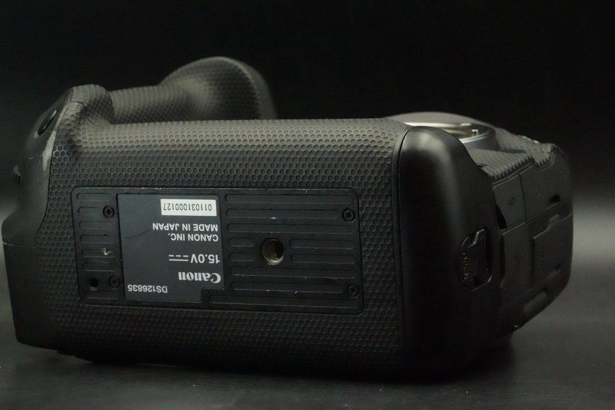 Canon EOS R3 Mirrorless Digital Camera -240K (48%) cuts- #12730