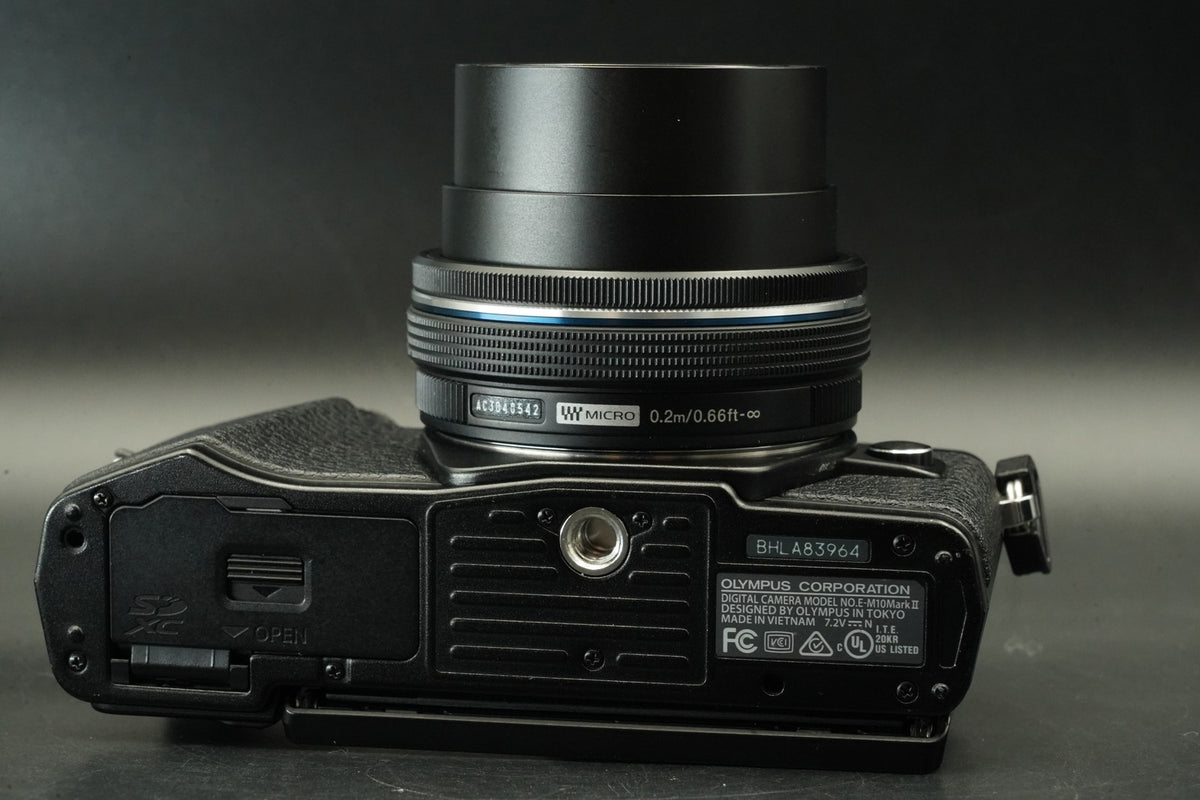 Olympus OM-D E-M10 Mark II Digital Camera Black w/ 2 Lens -19770 cuts- #11815