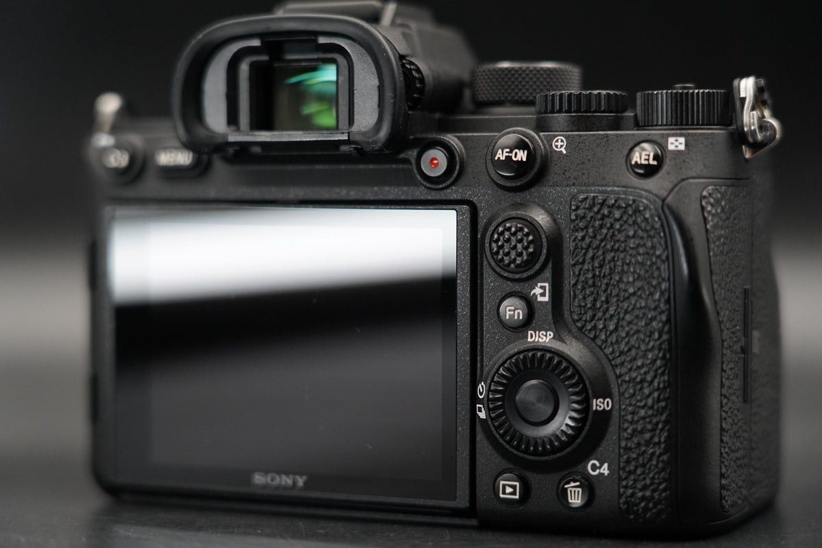 Sony A7R IV ILCE-7RM4 Spiegellose Digitalkamera Englisch OK -37970...