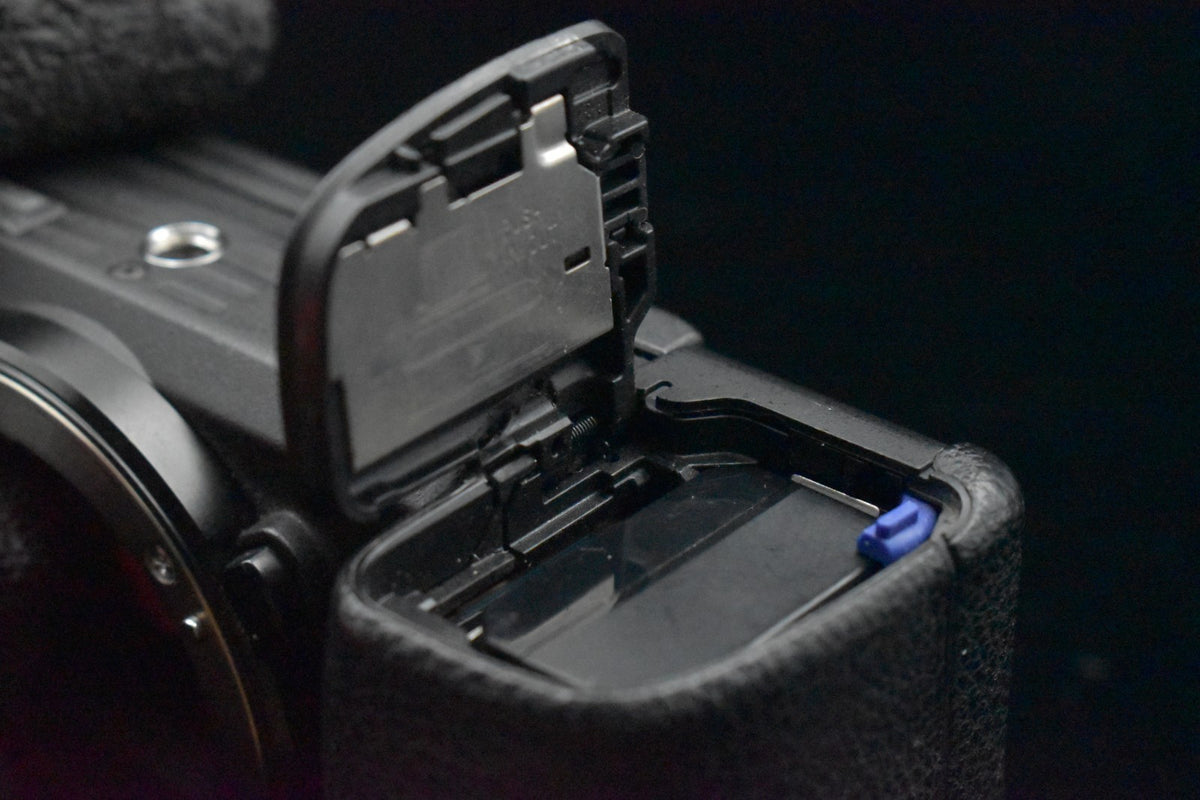 [US Duty Paid] Fotocamera digitale mirrorless Sony Alpha A6400 nera 9232