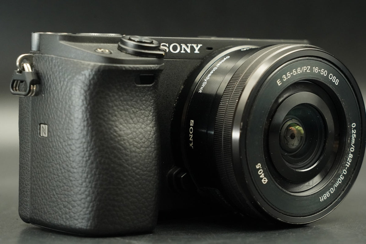 Sony Alpha A6400 Mirrorless Digital Camera with Lens Black -3236 cuts- #12174