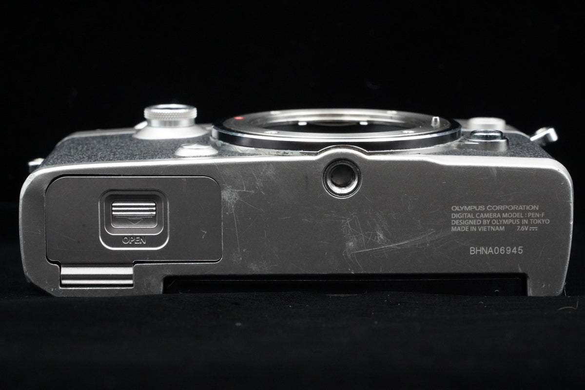 Olympus PEN-F Digital Mirrorless Camera Digital Camera Silver -5034 cut- #12157