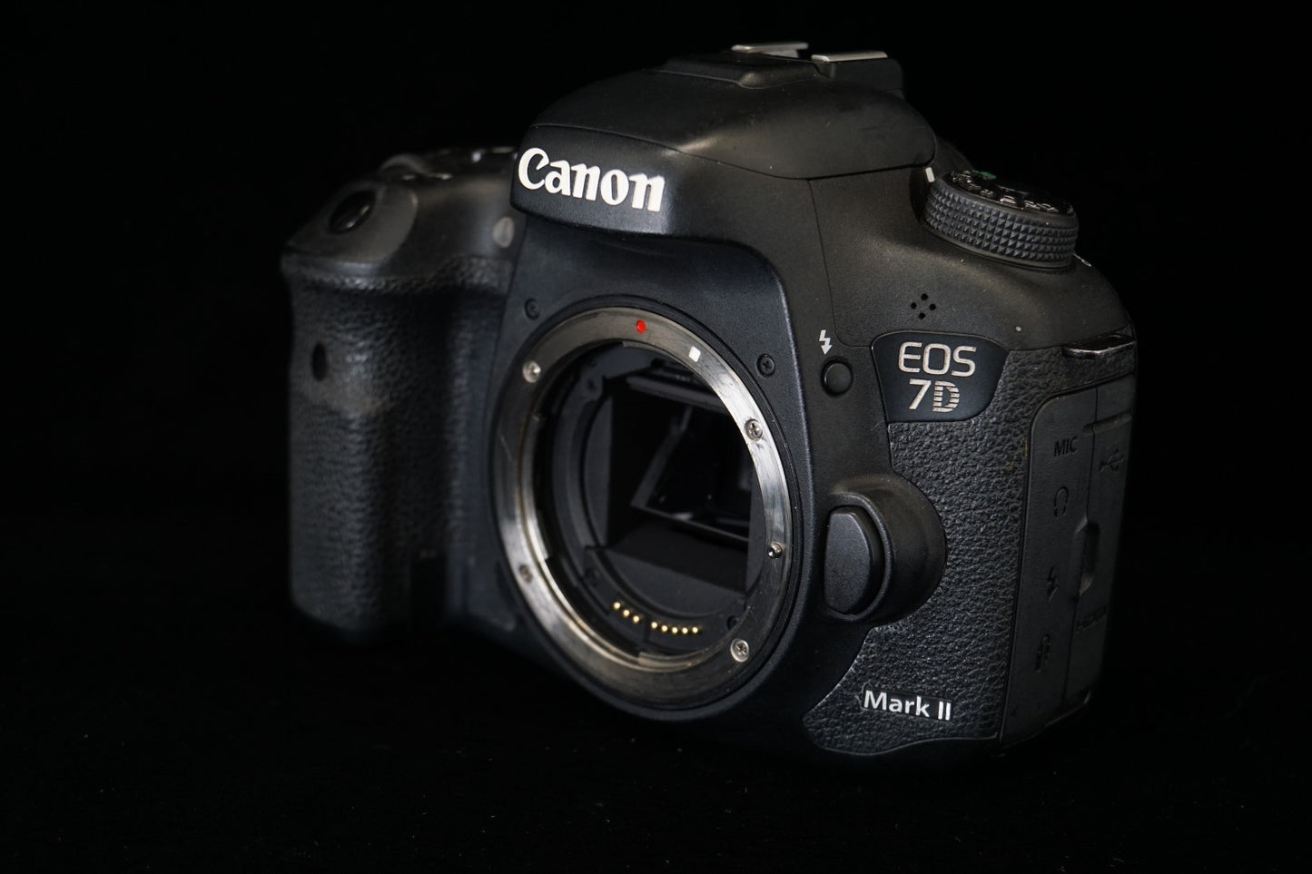 Canon EOS 7D Mark II DSLR Digital SLR Video Camera Used US Duty Paid 10476