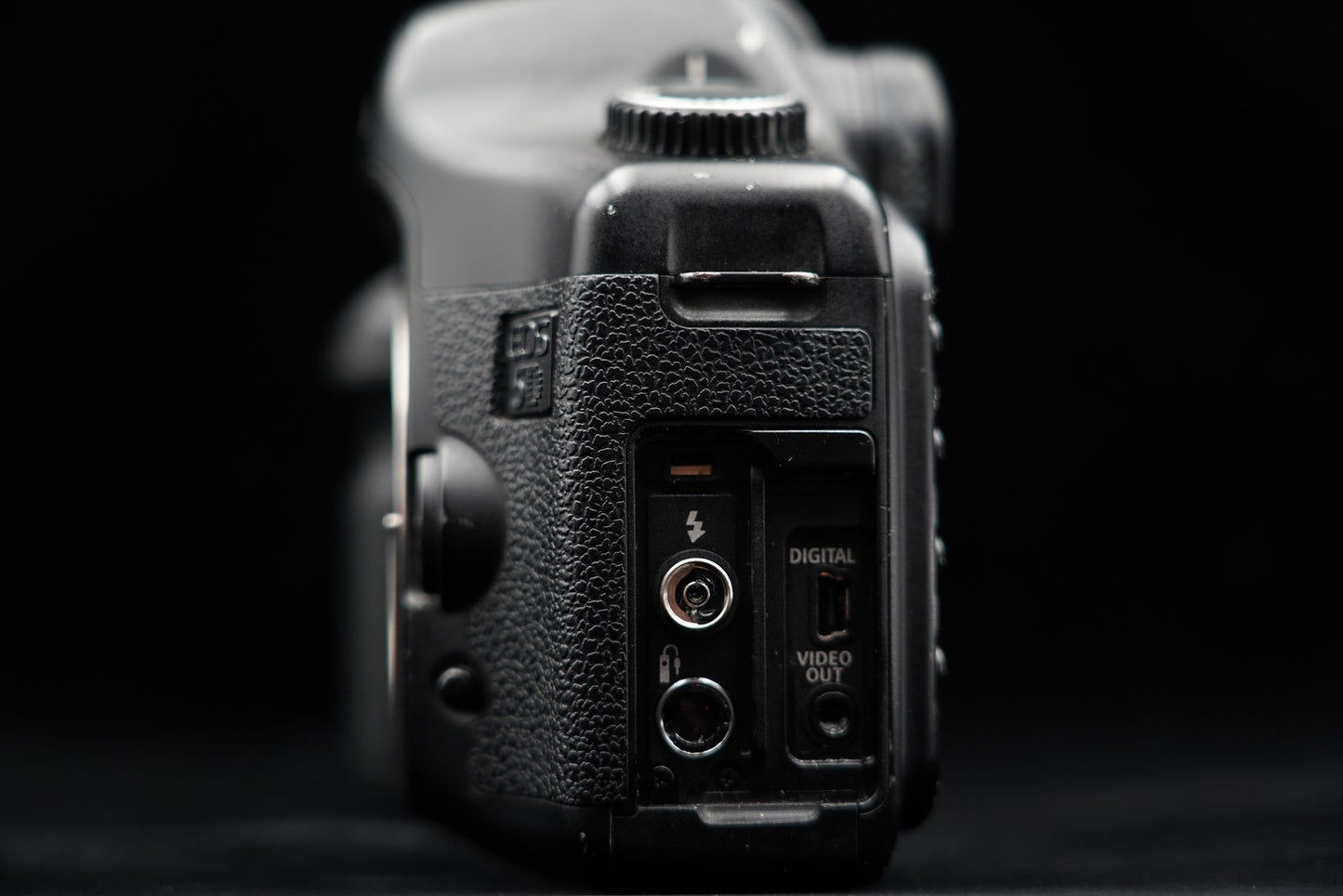 Canon EOS 5D Digital SLR Full Frame Camera Body Only US Duty Paid 10370