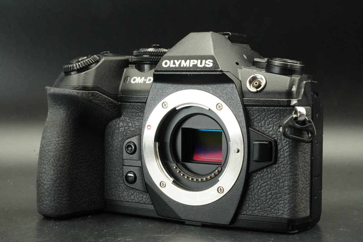 Olympus OM-D E-M1 Mark II Digital Camera Black Body JAPAN -75747 cut- #12033