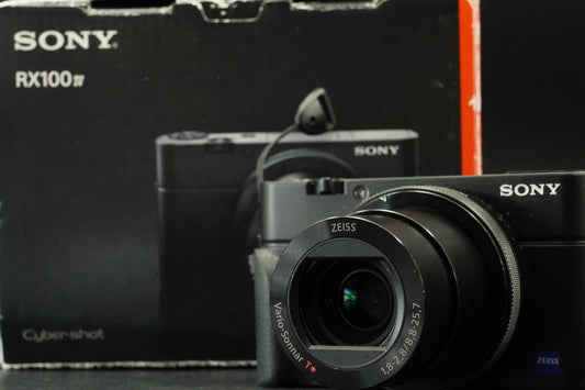 Sony Cyber-Shot DSC-RX100M4 IV 20.1MP 4K Digital Camera #11987