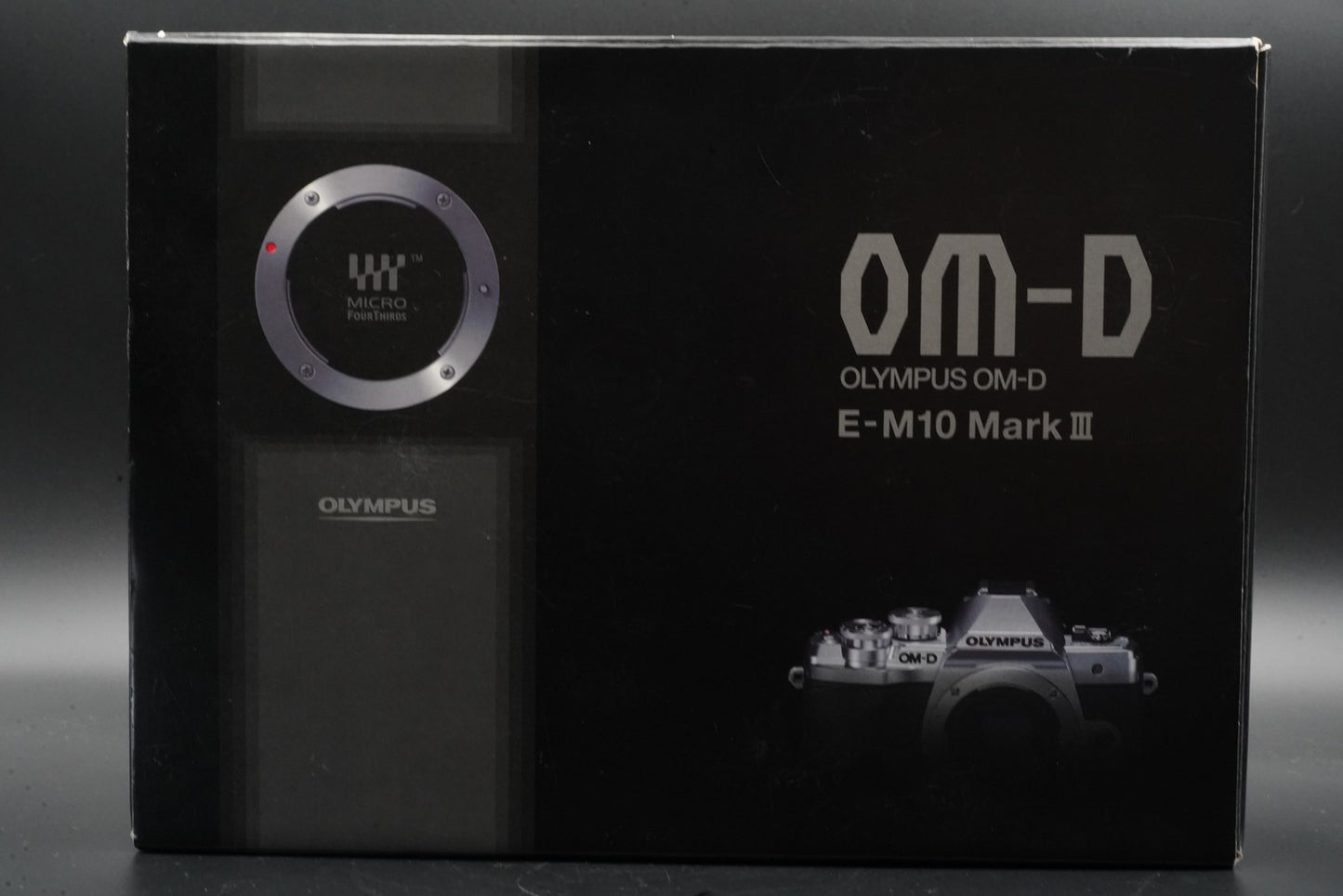 Olympus OM-D E-M10 Mark III Silver Body Only Silver w/ 2 Lenses 10617