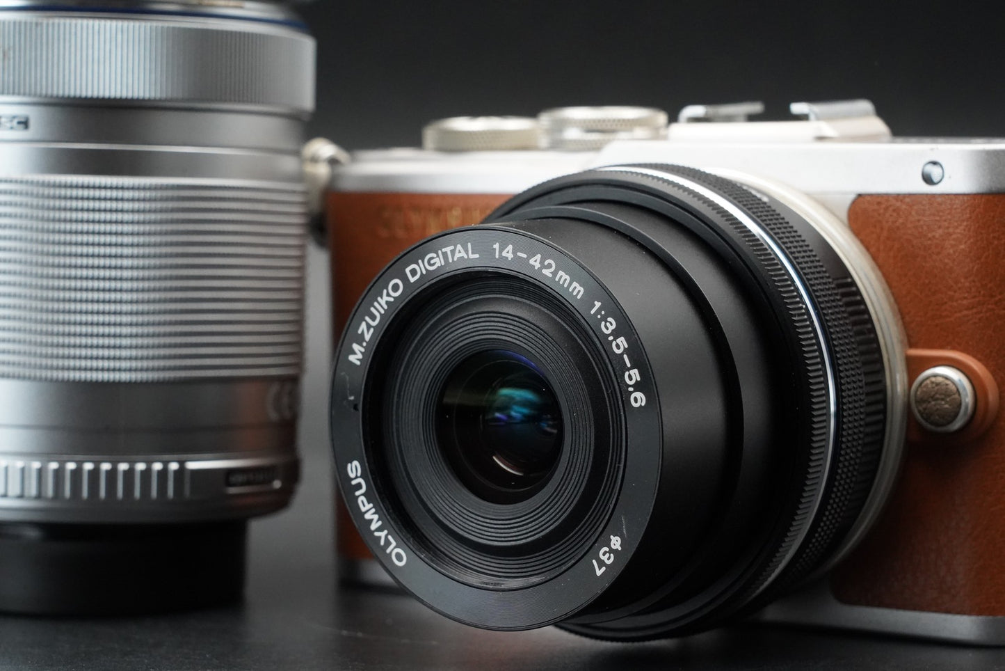 2712 cuts! Olympus E-PL8 Brown w/ 2 lenses Digital Mirrorless Camera 11639