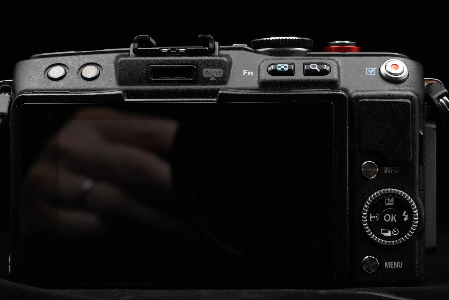 Olympus Pen Lite E-PL6 16.0MP Body Black w/ Lens US Duty Paid 10224