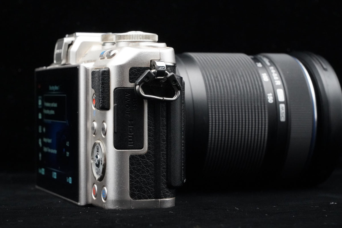 Olympus PEN E-PL7 Digital Camera Silver with 14-42mm Lens US STOCK #9544