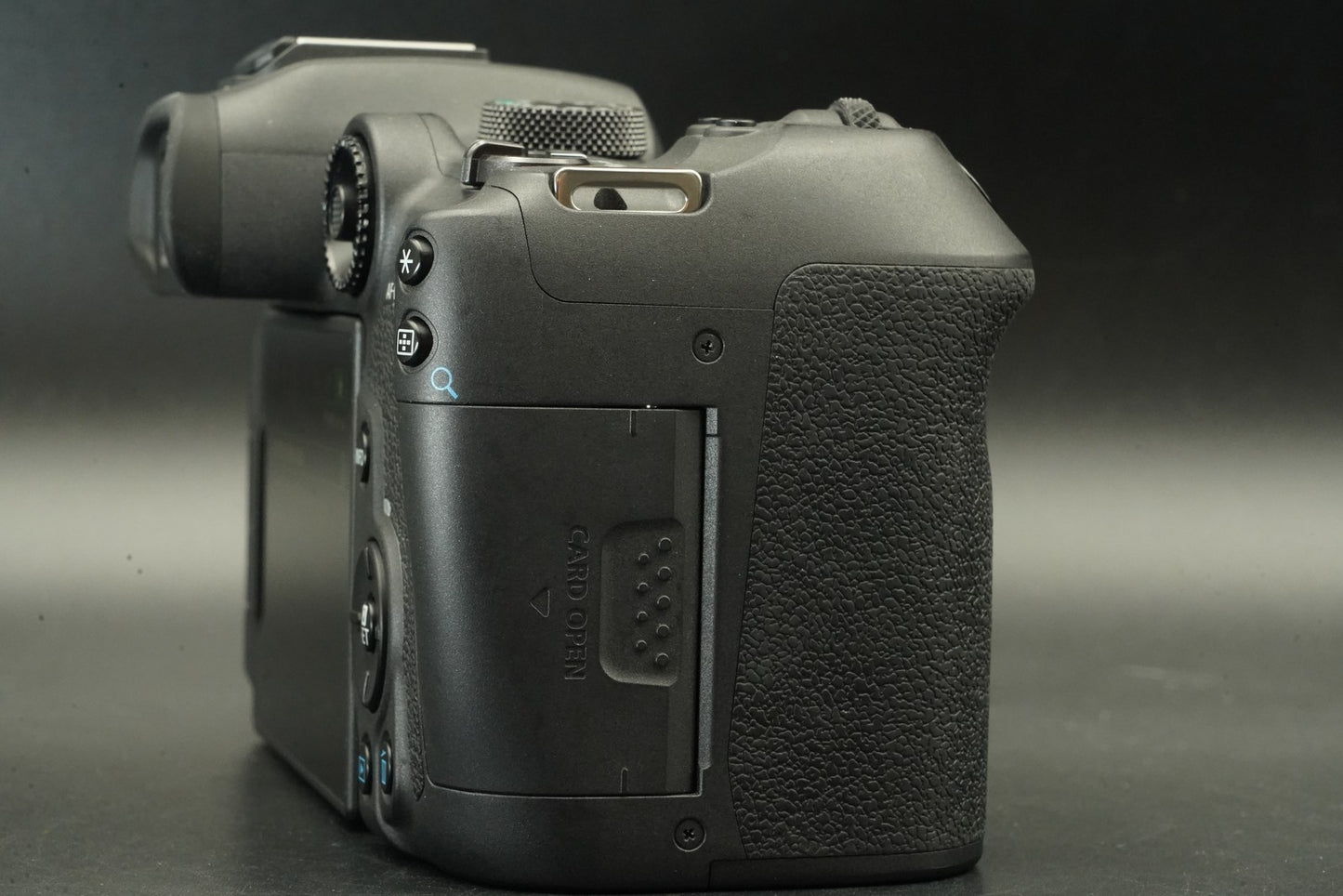 Only 12% cuts! Canon EOS R7 Mirrorless Digital Camera US DUTY PAID 11669