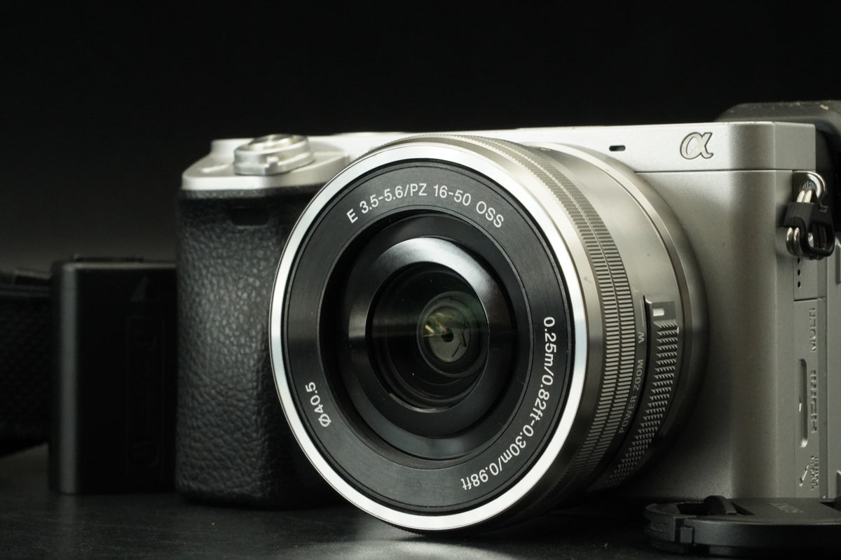 Sony A6400 Digital Camera Silver w/ 16-50mm Lens -57852 cuts- #12530